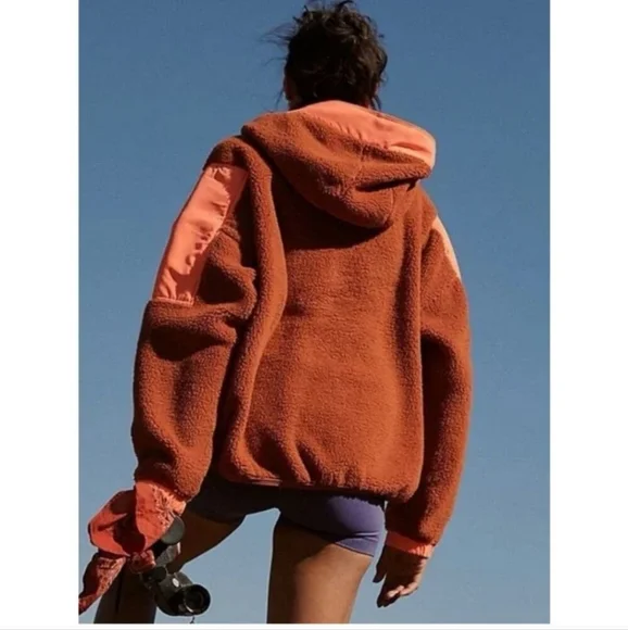 NWOT Free People Lead The Pack Half Zip Fleece Pop Over Hooded Jacket - Picture 9 of 10